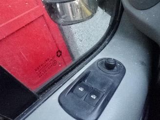 Opel Vivaro 2.0 CDTI L2H1 airco imperiaal picture 9