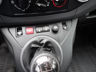 Peugeot Partner 122 1.6 HDi 90 L2 XR maxi met inrichting imperiaal picture 21