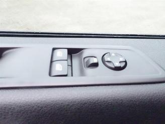 Peugeot Expert 231L 2.0 BlueHDI 120 DC Premium 6 pers airco picture 23