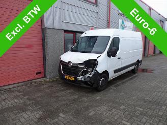 krockskadad bil auto Renault Master T35 2.3 dCi 135 L2H2 Comfort 117276 km ! met inrichting 2021/10