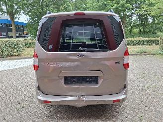 Ford Tourneo Courier  picture 5
