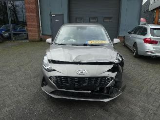 Hyundai I-10 1.0 Comfort Airco Navi Camera picture 3