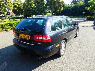 Volvo V-40 1.8 Europa picture 5