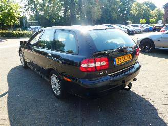 Volvo V-40 1.8 Europa picture 3