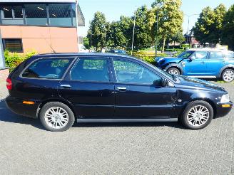 Volvo V-40 1.8 Europa picture 6