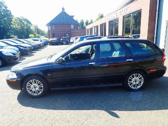 Volvo V-40 1.8 Europa picture 2