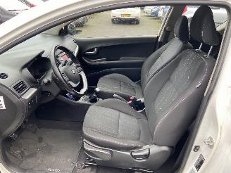 Kia Picanto 1.0 CVVT BusinessLine  AIRCO Hatchback 3-dr. picture 19