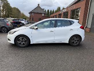 Kia Ceed 1.6 GDI Plus Pack (Hatchback 5-dr.) picture 2