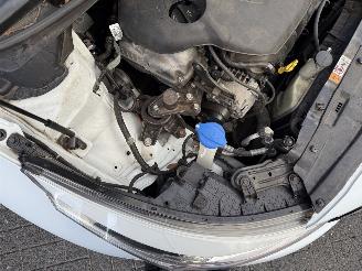 Kia Ceed 1.6 GDI Plus Pack (Hatchback 5-dr.) picture 14