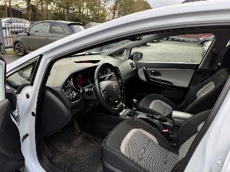 Kia Ceed 1.6 GDI Plus Pack (Hatchback 5-dr.) picture 21