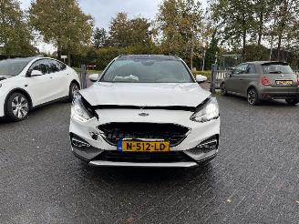 Ford Focus 1.5 EcoBoost Active X Business picture 4