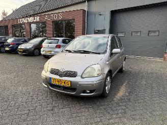 krockskadad bil auto Toyota Yaris 1.3 VVT-i S-Line  AIRCO Hatchback 5-dr. 2005/2