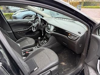 Opel Astra 1.4 Innovation picture 24