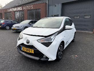 skadebil auto Toyota Aygo 1.0 VVT-i x-cite Hatchback 5-dr. 2019/6