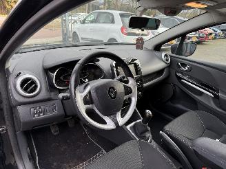 Renault Clio 0.9 TCe Dynamique  NAVIGATIE Hatchback 5-dr. picture 20