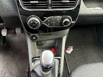 Renault Clio 0.9 TCe Limited  NAVIGATIE  Stationwagen 5-dr. picture 25