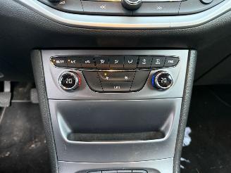 Opel Astra 1.4 Online Edition picture 21