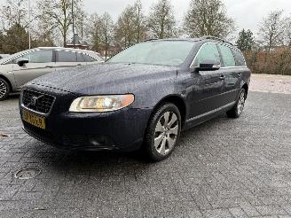 skadebil auto Volvo V-70 2.5T Summum  AUTOMAAT LEER  Stationwagen 5-dr. 2008/1