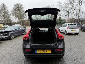 Volvo V-40 2.0 D2 Kinetic (Hatchback 5-dr.) picture 10