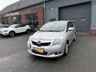damaged passenger cars Toyota Verso 1.8 VVT-i Aspiration (MPV 5-dr.) 2009/5