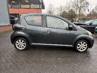 Toyota Aygo 1.0-12V Comfort (Hatchback 5-dr.) picture 6