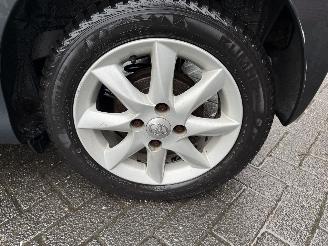 Toyota Aygo 1.0-12V Comfort (Hatchback 5-dr.) picture 10