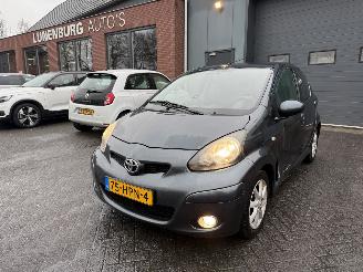 krockskadad bil auto Toyota Aygo 1.0-12V Comfort (Hatchback 5-dr.) 2009/1