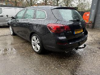 Auto incidentate Opel Astra 1.4 Turbo Sport 2011/1