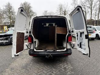 Volkswagen Transporter 2.0 TDI L2H1 30 DC Comfortline picture 10
