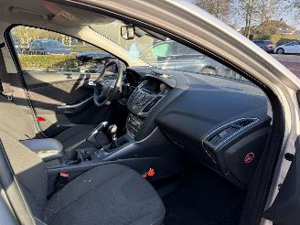 Ford Focus 1.6 EcoBoost Lease Titanium picture 12