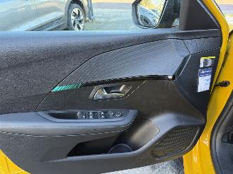 Peugeot 208 1.2 PureTech Allure (Hatchback 5-dr.) picture 13