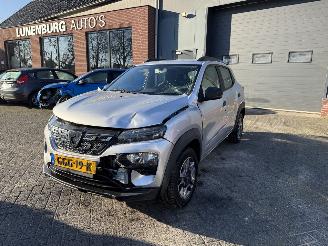 damaged passenger cars Dacia Spring Comfort Plus 27 kWh (Hatchback 5-dr.) 2021/6