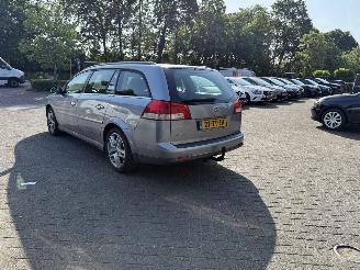 Opel Vectra 1.8-16V Executive picture 32