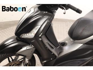 Piaggio Beverly 350 Sport Touring ABS picture 18
