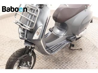 Vespa  Primavera 45KM picture 18