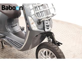 Vespa  Primavera 45KM picture 15