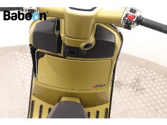 Vespa  GTS 300 Supersport HPE picture 13