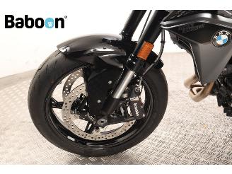 BMW F 900 R Triple Black picture 17