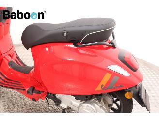 Vespa  Sprint 4T Racing 60s 45KM picture 17