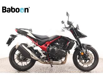 skadebil motor Honda CB 750 Hornet 2025/2