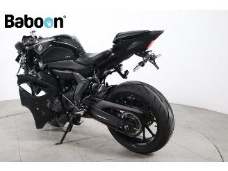 Yamaha  YZF- R7 picture 4