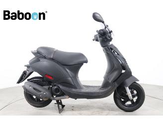 skadebil motor Piaggio VX 800 Zip 45KM 2022/1