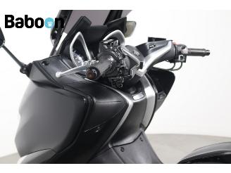 Yamaha  XP 530 T-MAX DX ABS picture 16