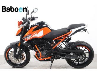 KTM 125 Duke  picture 2