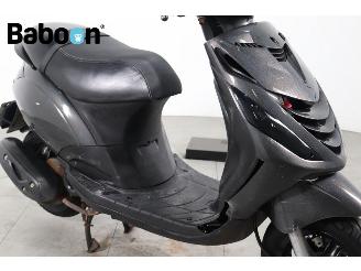Piaggio  Zip 45KM picture 9
