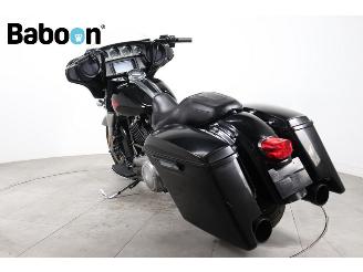 Harley-Davidson  FLHX 107 Street Glide picture 6
