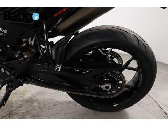 KTM  890 Duke ABS picture 18