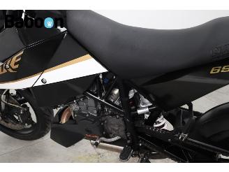 KTM 690 Duke  picture 17