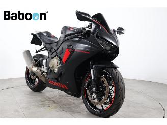 Honda CBR 1000 RR Fireblade picture 2