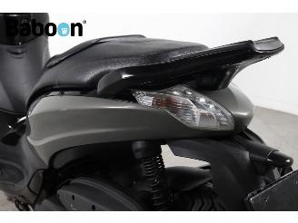 Piaggio  350 Beverly Sport ABS picture 9